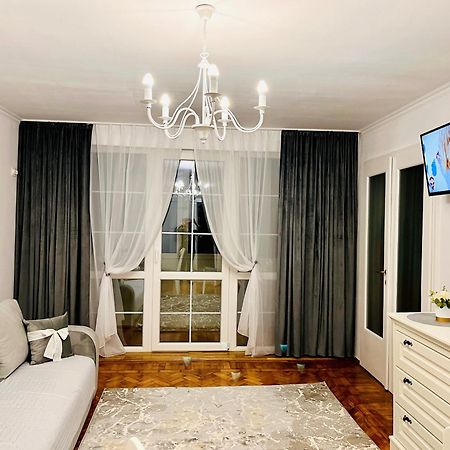 Dream Rooms Hunedoara Eksteriør billede